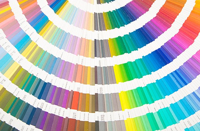 Manual roll label application